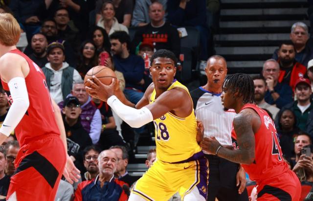 贝博体育-三分+正负值全队第一！八村垒蜕变需谢湖人新帅