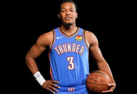 BB Sports-Shams：开拓者与被雷霆裁掉的扬布拉德签订了一份双向合同